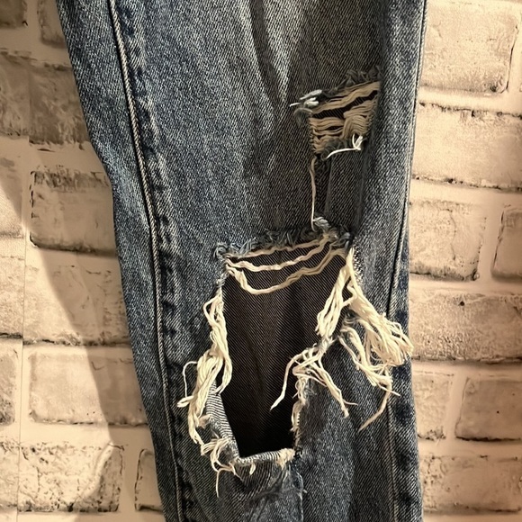 Pacsun High Rise Straight jeans with ripped knees​​​​​​​​ - Picture 5 of 8